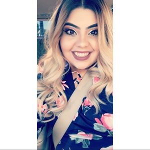 Meet your Posher, Janeth